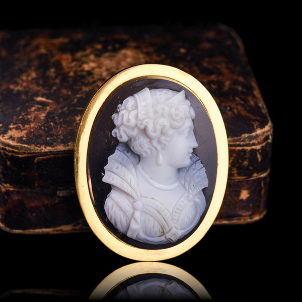 Antique French 18ct Gold and Agate Hardstone Cameo Brooch, Circa 1880