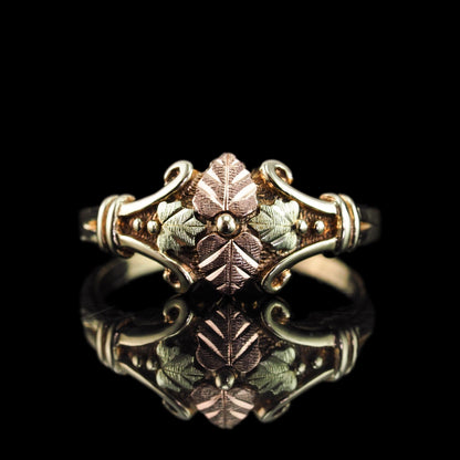 Vintage Tri-Colour Gold Ring with Foliate Motifs 9K Gold