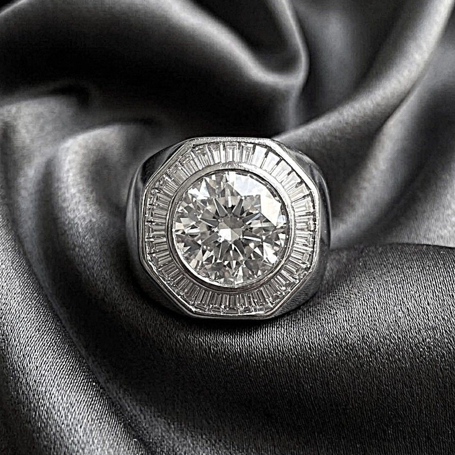 Vintage Italian 1940s Retro 2.80ct Diamond Target Cluster Statement Ring