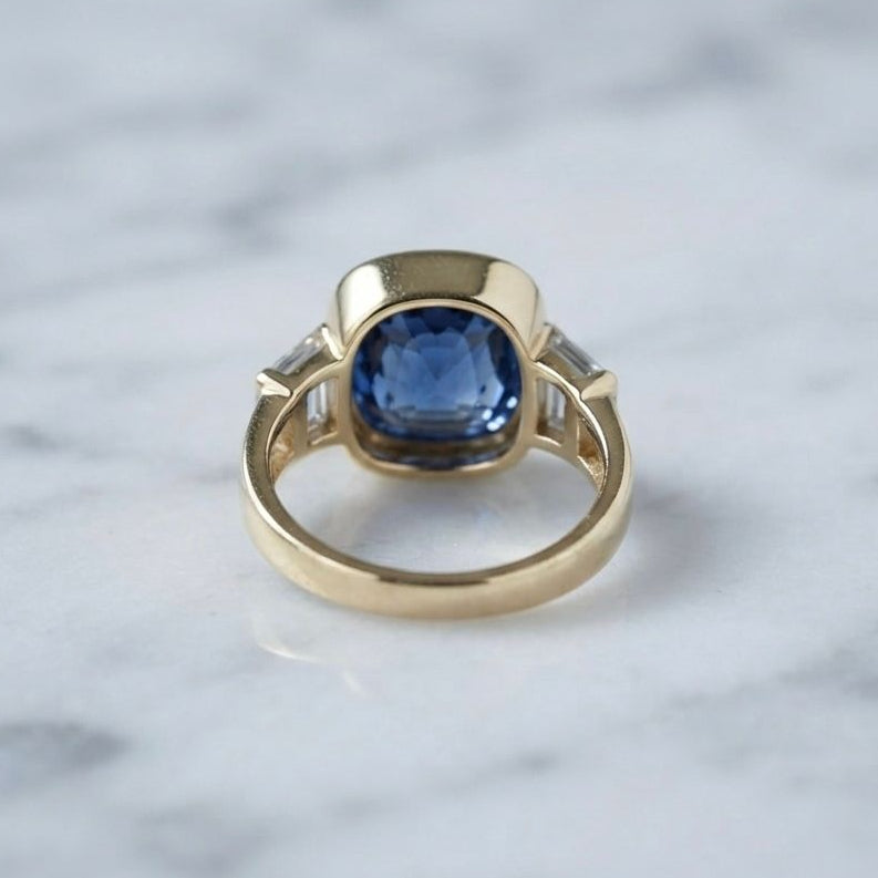 Italian Retro 10.61ct Unheated Natural No Heat Ceylon Sapphire and 2.60ct Baguette Diamond Engagement Ring in 18ct Yellow Gold