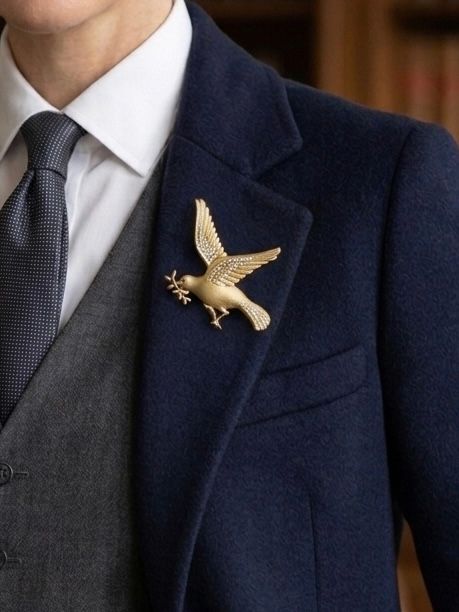 Vintage Diamond and 18ct gold Large Flying Bird Brooch, Circa 1935