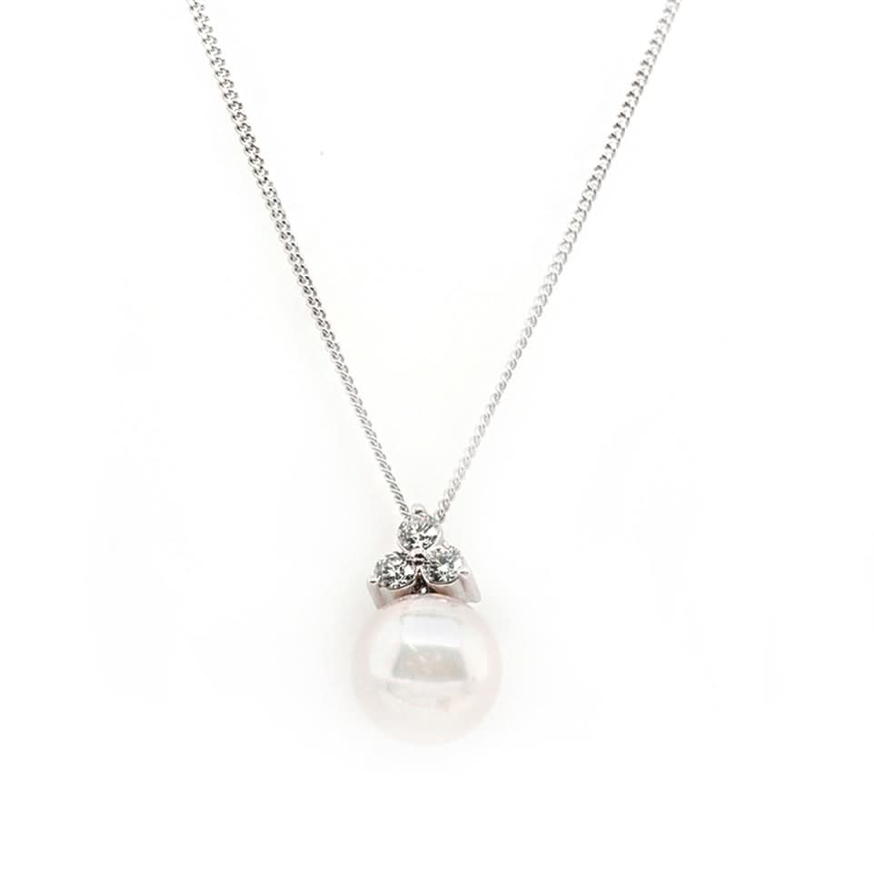 Jewellery 18ct White Gold Akoya Pearl and Trefoil Diamond Pendant