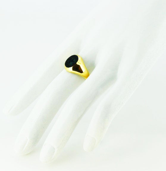 Victorian Onyx Seal Ring, 18ct Yellow Gold, England, Circa 1880's