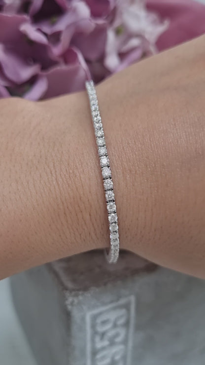 3ct Brilliant Cut Diamond Line Tennis Bracelet in 18ct White Gold