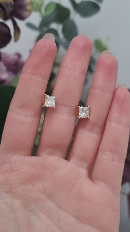 1.73ct Square Princess Cut Diamond Solitaire Stud Earrings in Yellow Gold