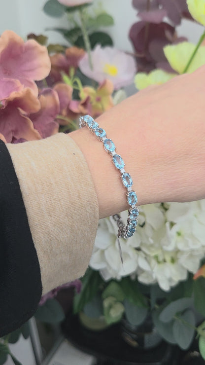 9.64ct Oval Aquamarine and Diamond Line Bracelet