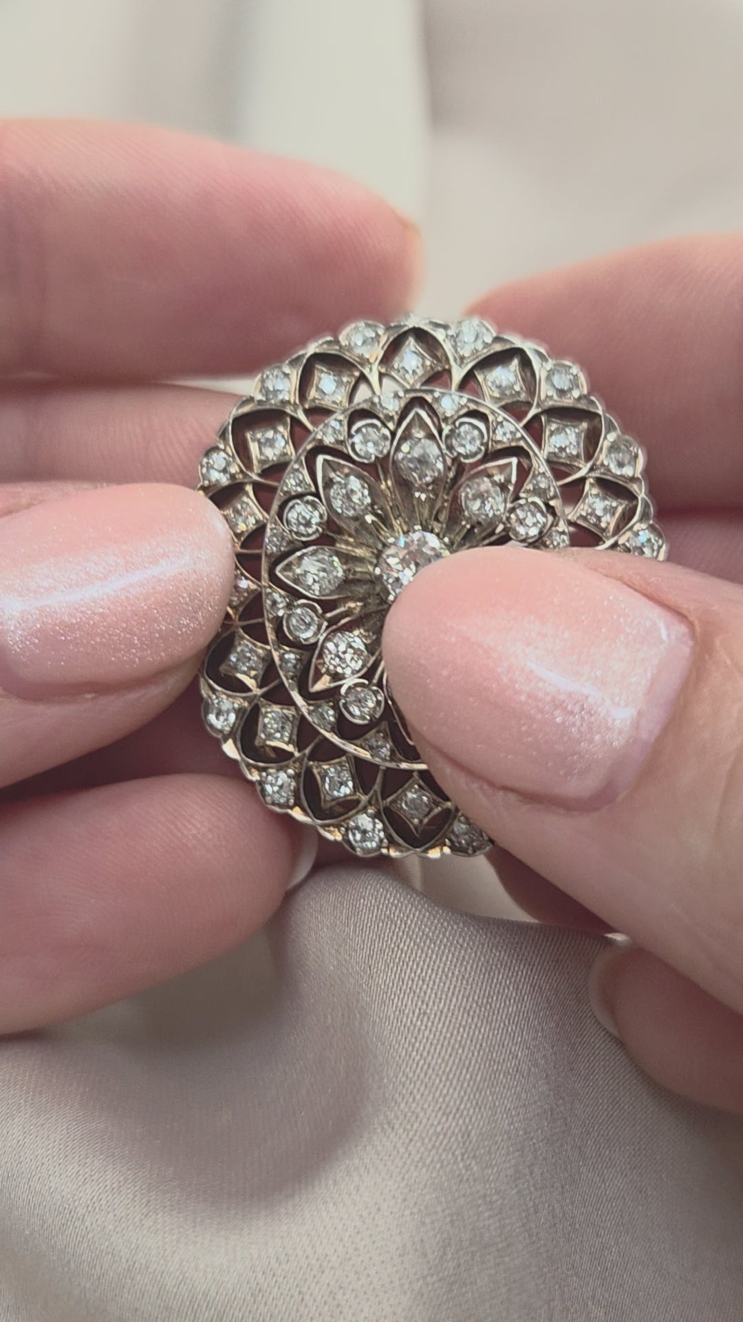 Victorian Antique 2.50ct Old Cut Diamond Oval Cluster Pendant-come-Brooch