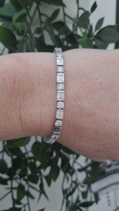 Baguette and Brilliant Cut Diamond Line Bracelet, 6.40 carats