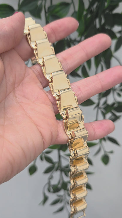 Tiffany & Co. 14 Carat Yellow Gold Bracelet with Sapphire, Circa 1970
