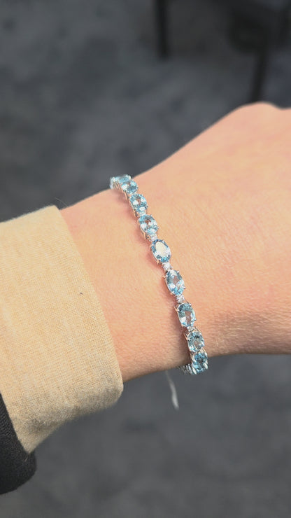 9.64ct Oval Aquamarine and Diamond Line Bracelet