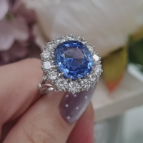 Natural Cornflower Ceylon Sapphire and Diamond Cluster Ring