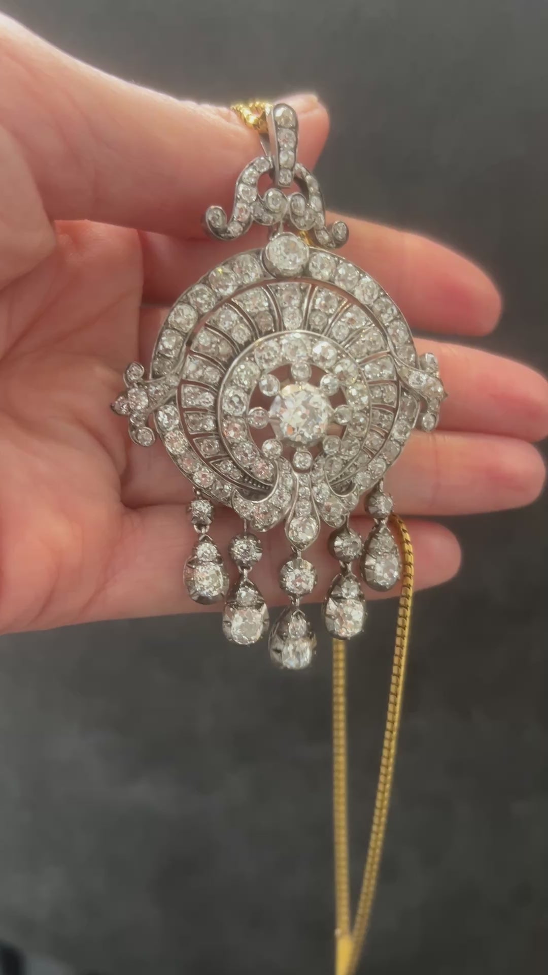 Early Victorian Antique 16cts Old Mine Cut Diamond Tassel Fringe Pendant come Brooch, Mid 19th Century, Circa 1850