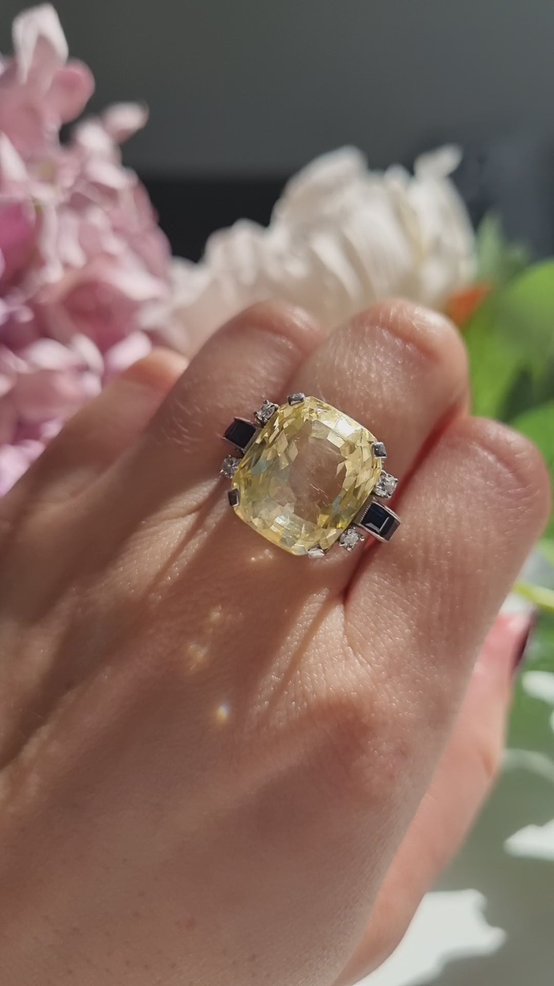 Vintage 1940s Retro 16ct Yellow Sapphire Ring