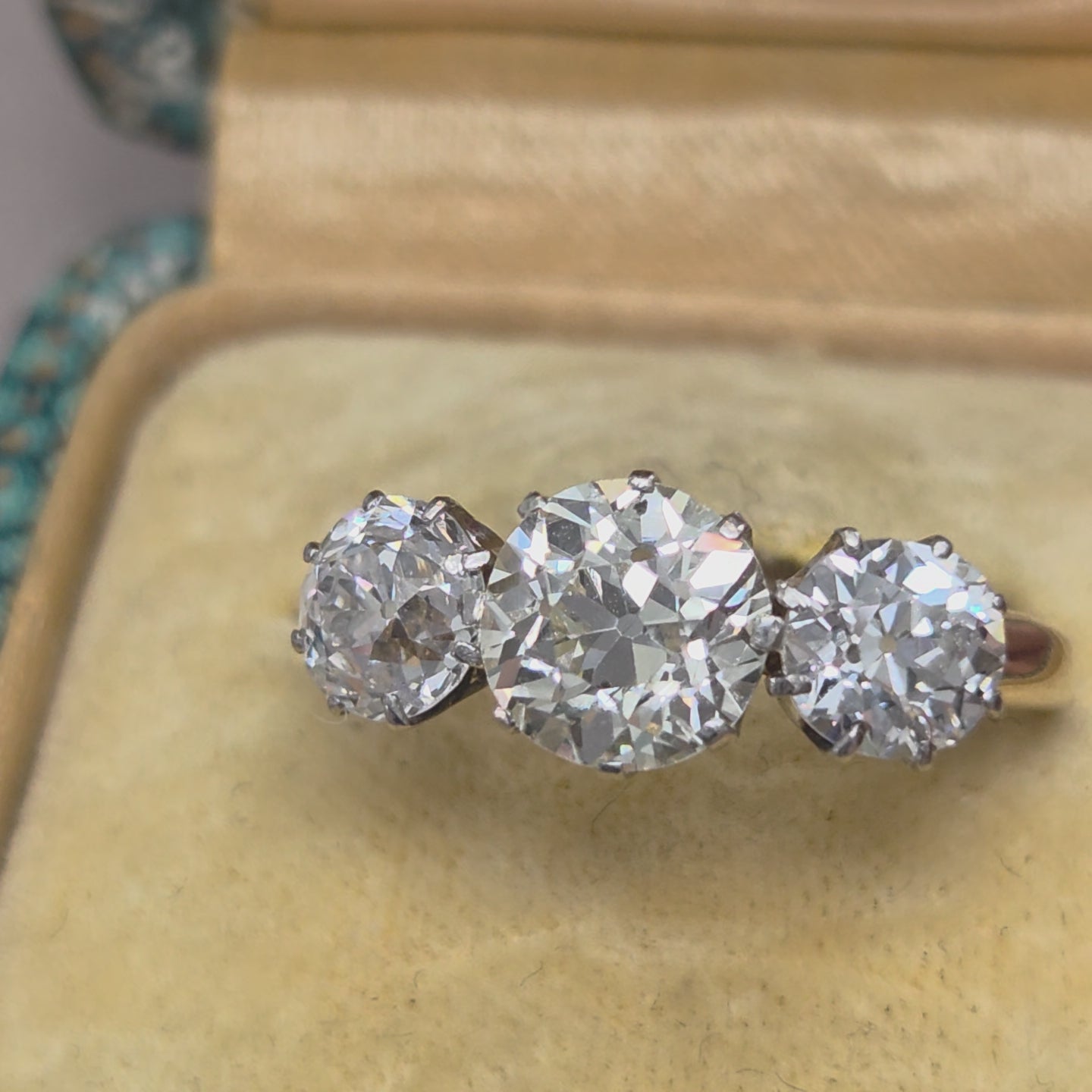 Antique Vintage Art Deco Old European Cut Diamond Trilogy Engagement Ring, 3.20 carats