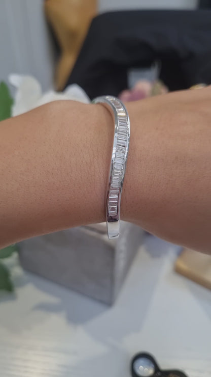 1.80ct Baguette Cut Diamond Set White Gold Bangle Bracelet