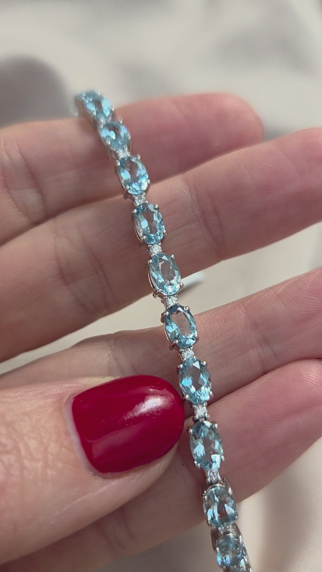 9.64ct Oval Aquamarine and Diamond Line Bracelet