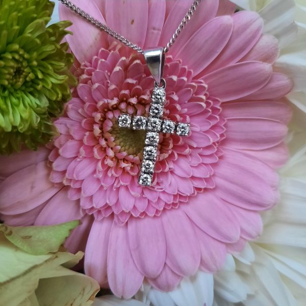 Vintage diamond cross pendant, 1.30 carat total
