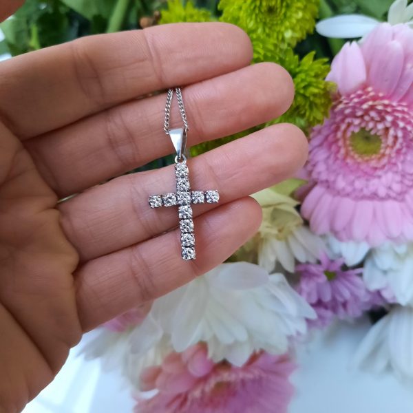 Vintage diamond cross pendant, 1.30 carat total