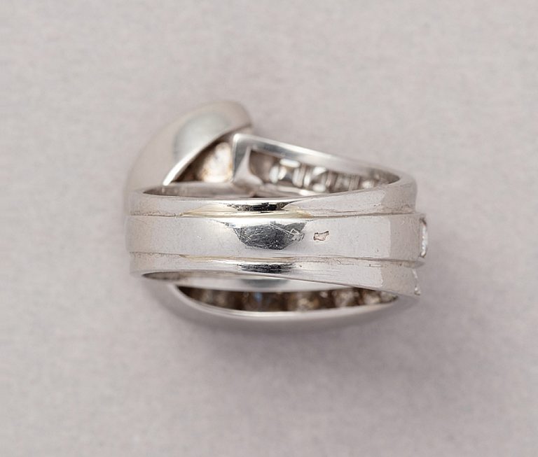 Antique vintage art deco 18ct white gold and platinum diamond ring