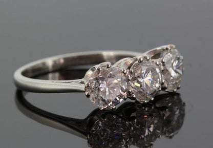 three stone diamond ring