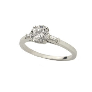 round diamond engagement ring 0.80cts platinum
