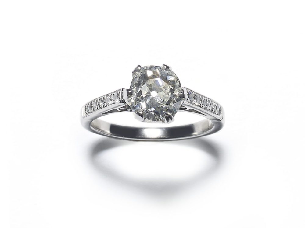 Old Cushion Cut Diamond Ring 152cts — Jewellery Discovery