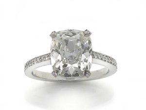 Diamond buying guide 4 Cs
