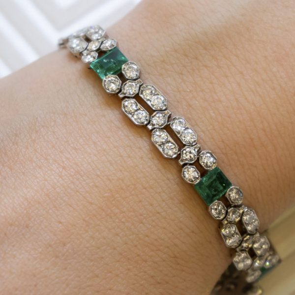 Antique Art Deco Charles Holl Emerald Diamond Platinum Bracelet