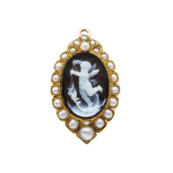Antique Victorian Hardstone Cameo Brooch Pendant with natural half pearl surround