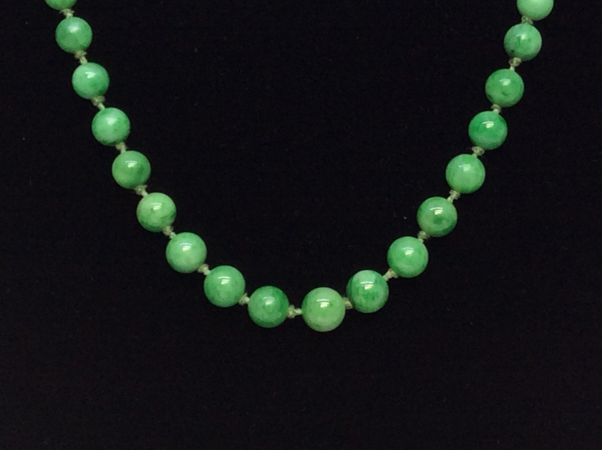 Antique Art Deco Jadeite Jade Necklace — Jewellery Discovery