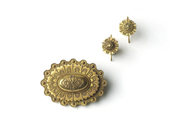Antique Victorian Gold Brooch & Earrings Suite