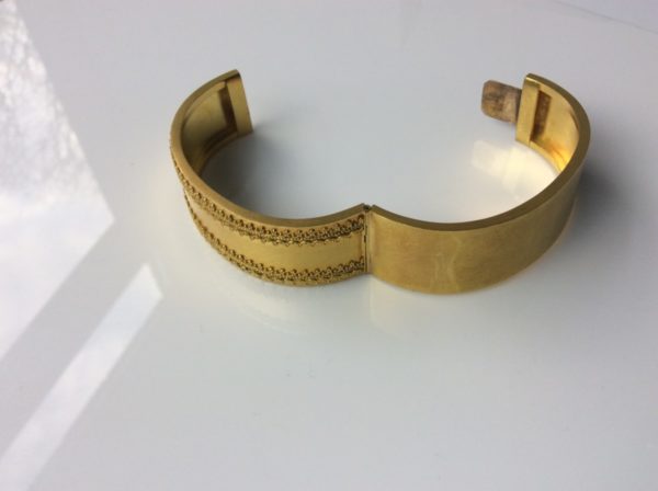 Antique Victorian Etruscan 18ct Yellow Gold Cuff Bangle