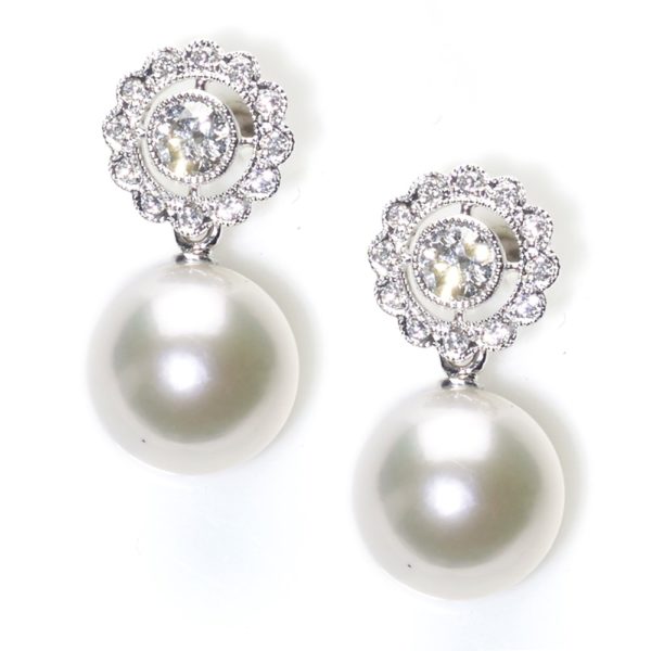 Jewellery Discovery - Diamond Topped Pearl Drop Earrings