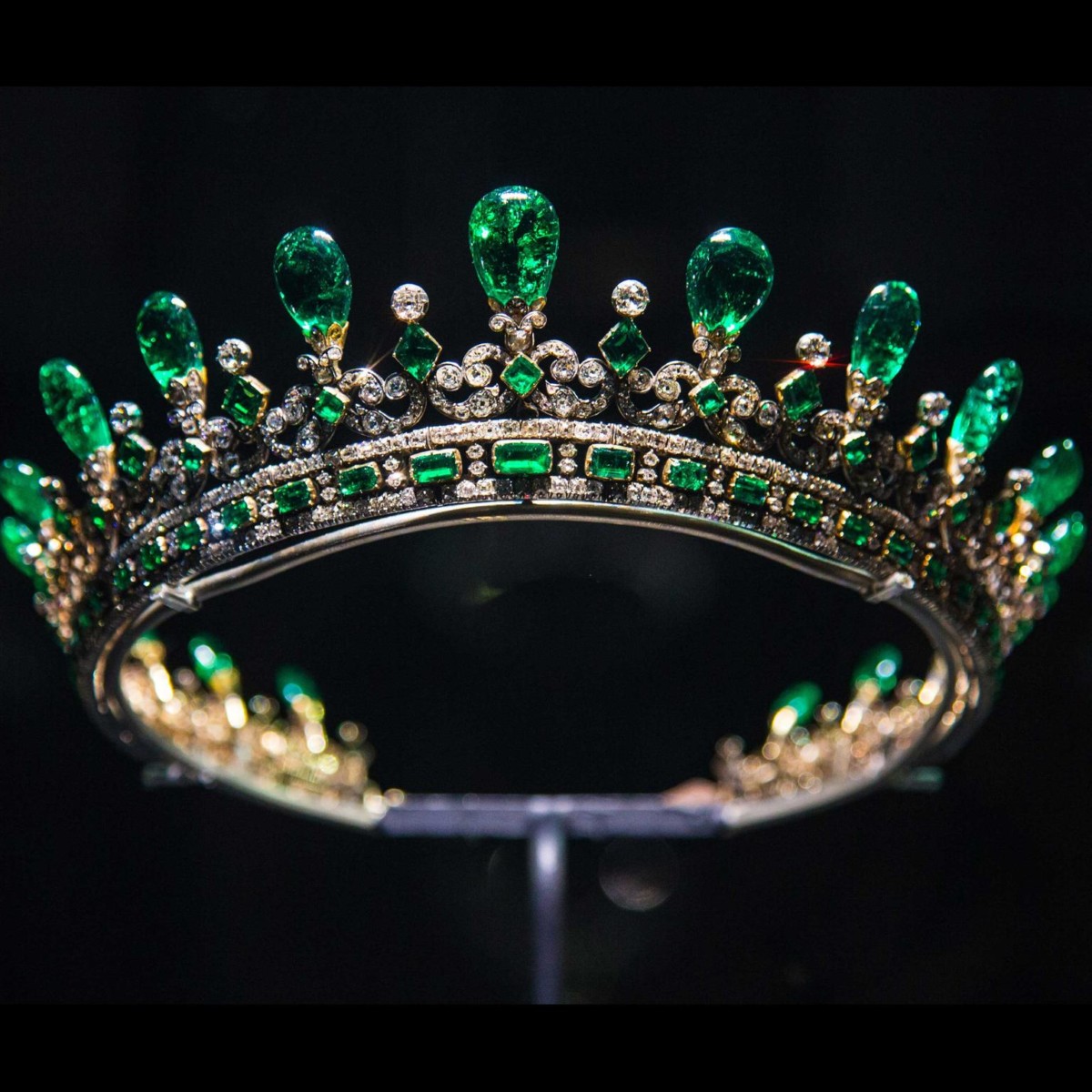 3 Tiaras from the Latest High Jewelry Collections - VO+ Jewels