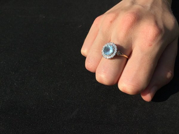 Vintage Aquamarine and Diamond Ring