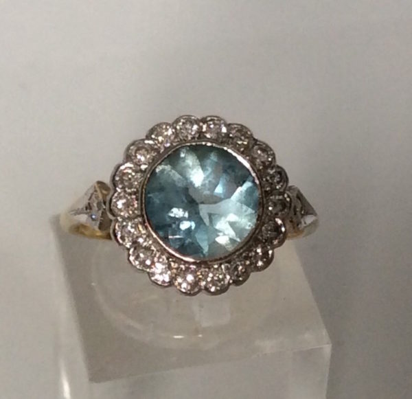 Vintage Aquamarine & Diamond Ring