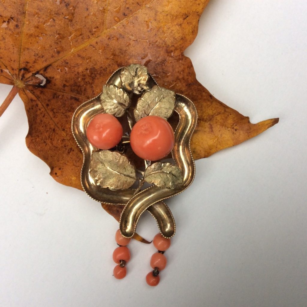 Antique Victorian Gold Coral Brooch - Jewellery Discovery