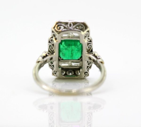 Antique Art Deco Emerald & Diamond Ring