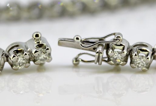 18ct White Gold Diamond Tennis Bracelet - Jewellery Discovery