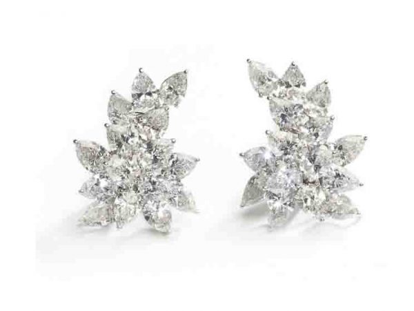 High jewellery Fine jewellery Pear shape diamond cluster earrings GIA certificate