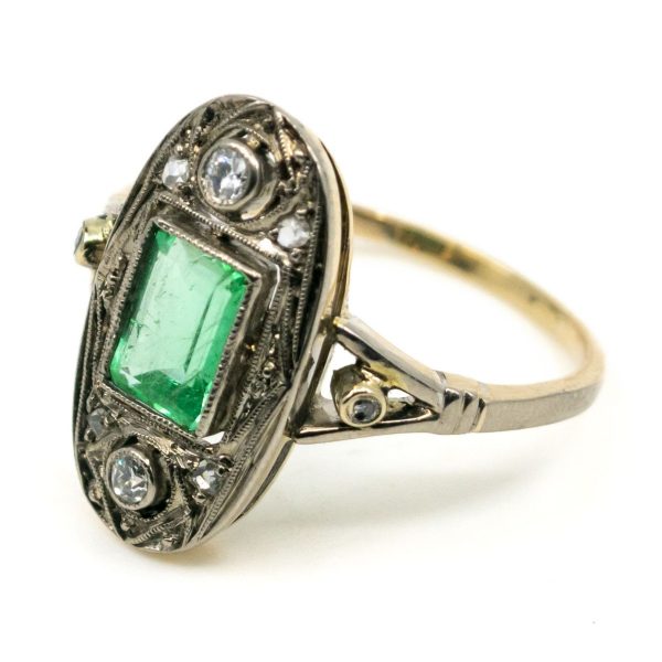 Vintage Art Deco Emerald and Diamond Gold Ring