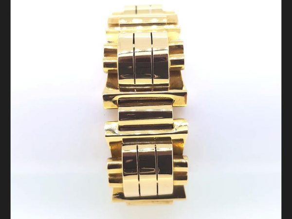 Vintage Geometric Design 18ct Yellow Gold Bracelet, Circa 1940's. Total weight: 117.5g