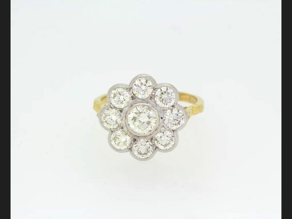 Diamond Floral Cluster Ring, 2.10 carats, 18ct Yellow Gold