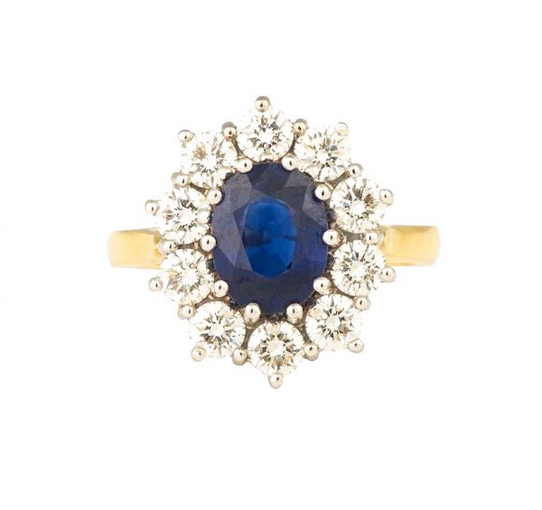 Sapphire and Diamond Cluster Ring, 3.32 carat total, 18ct Gold