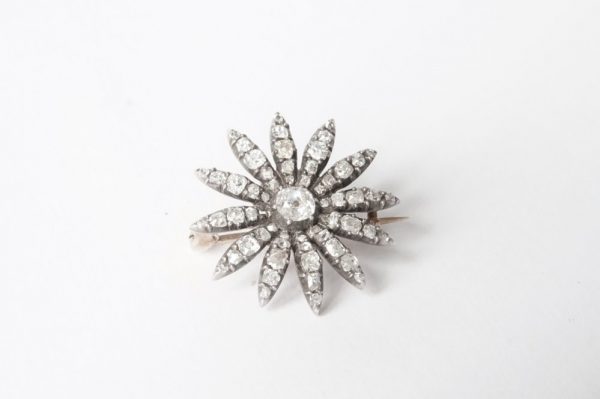 Antique Victorian 2.00ct Brillicant Cut Diamond Flower Brooch