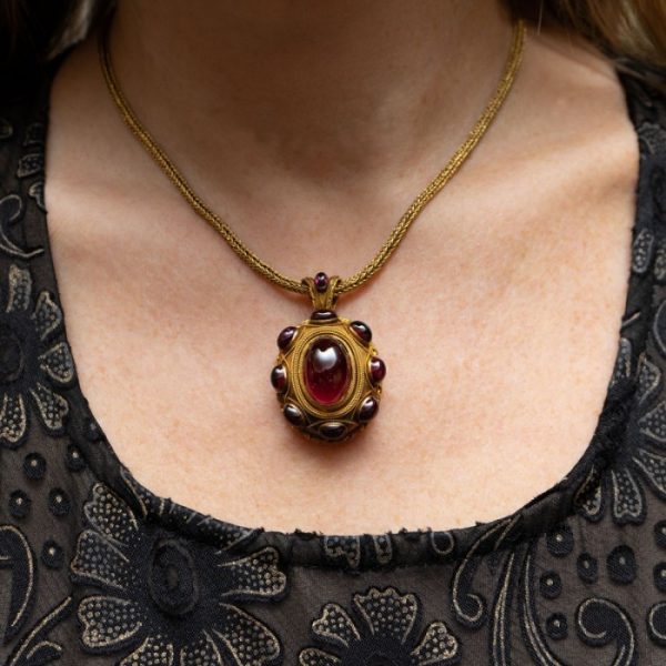 Antique Victorian Garnet Gold Pendant Necklace