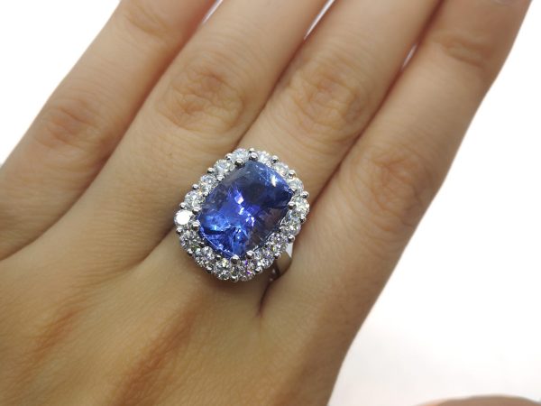Sri Lankan Sapphire and Diamond Cluster Ring, 8.77ct