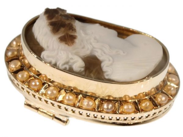 Antique Victorian Chalcedony Cameo Brooch in Gold Mounting with Half Seed Pearls