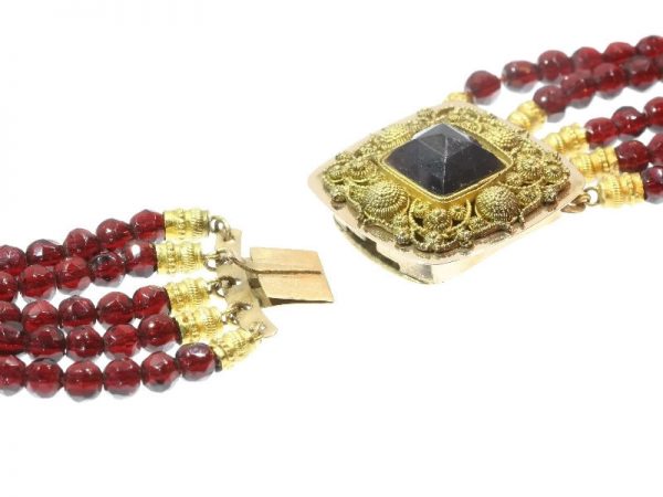 Antique Victorian Gold Filigree Garnet Necklace