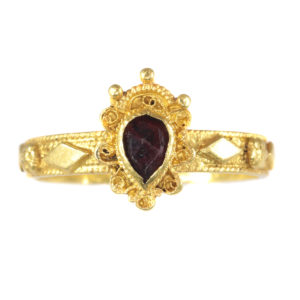 Antique 17th Century Baroque Garnet Gold Ring